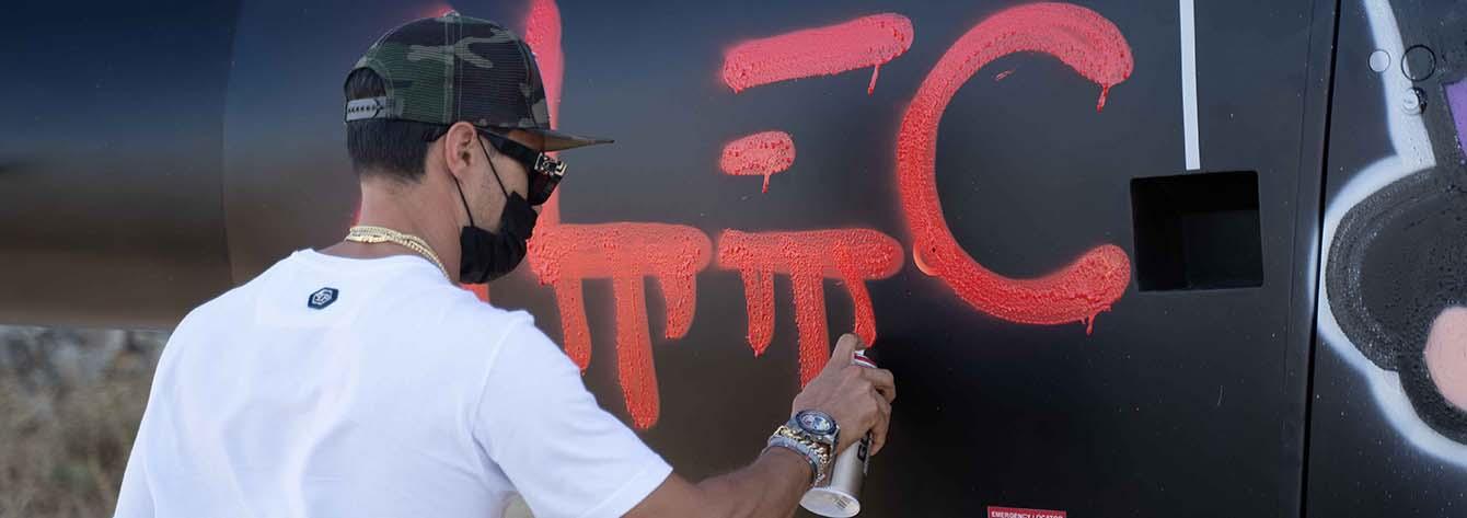 Graffiti vs Street Art